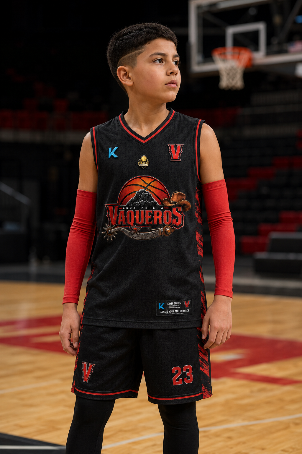 Nino vistiendo el jersey oficial infantil Vaqueros de Agua Prieta 2026 negro en cancha